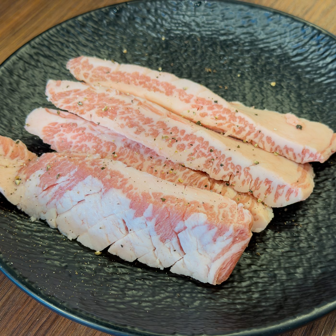 마블링이 고운 이도야지 항정살
